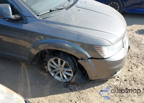 2013 Dodge Journey Sxt z USA, uszkodzony, nr VIN 3C4PDDBG6DT695968